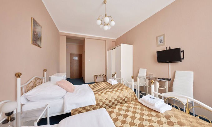 Litomerice Hotel | Budget-Friendly Hotel Roosevelt with Breakfast & Child Care
