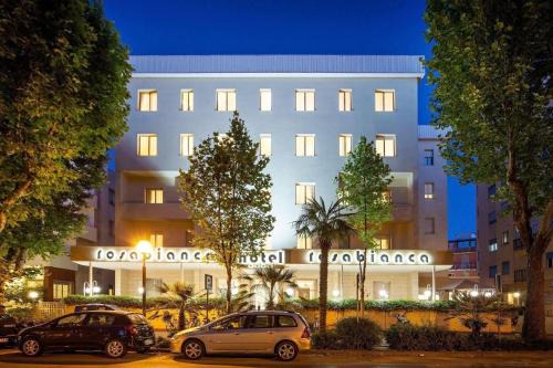 Marina Centro Hotel | Discover Hotel Rosabianca: 4-Star Stay with Pet-Friendly Perks