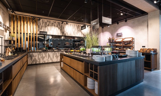 Nederweert Hotel | Guest Rated: Hotel Rosveld with Family-Friendly Amenities