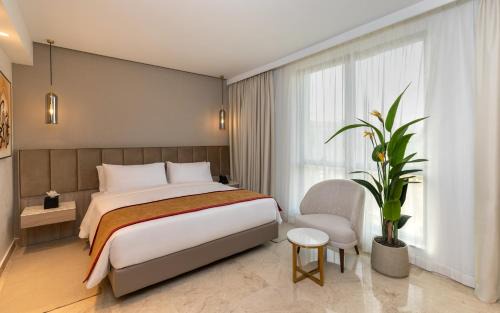 Centre Urbain Nord Hotel | Elegant Hotel Royal ASBU Tunis with Oceanfront Spa & Pool
