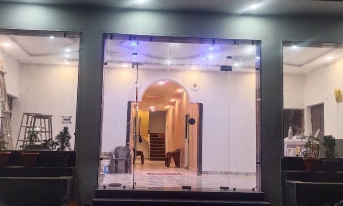 Fatehpur Sikri Hotel | Budget-Friendly Hotel RS Blue with Breakfast & Child Care