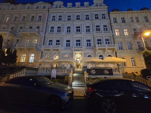 Karlovy Vary Hotel | Comfortable Hotel Rudolf II with Breakfast & Hot Tub Access
