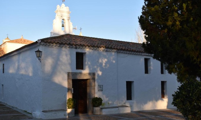 Cabeza del Buey Hotel | Relaxing Getaway at Hotel Rural El Refugio de Los Templarios