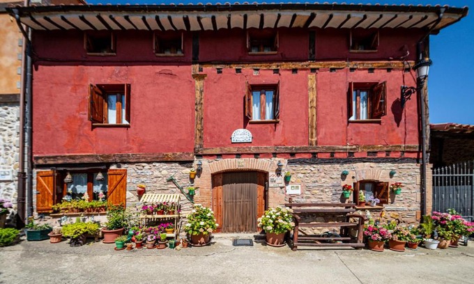 Quintanilla del Monte en Rioja Hotel | Relax at La Aldea Encantada: Spa, Restaurant & Family Fun