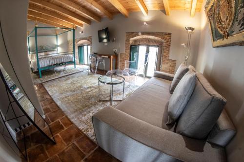 Montanchez Hotel | Discover La Casa de Carlota: Family-Friendly 4-Star Retreat