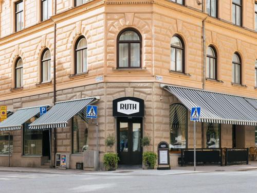 Vasastan Hotel | Discover Hotel Ruth: 4-Star Stay with Family-Friendly Perks