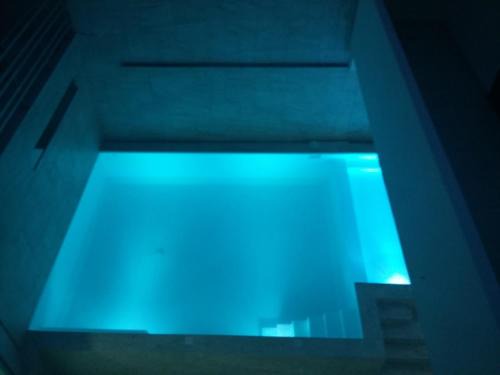Martinez de La Torre Hotel | Budget-Friendly Hotel RV with Pool and Breakfast Included