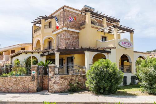 Villasimius Hotel | Discover Comfort at Hotel Sa Suergia with Ocean Views