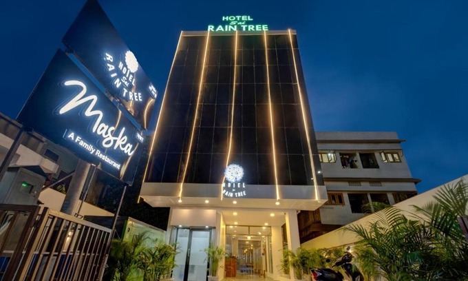 Khanapara Hotel | Discover Hotel Sai Rain Tree: Ideal for Families & More