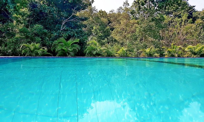 Mihintale Hotel | Welcome to Hotel Saji-Sami: Family-Friendly with Pool & Dining