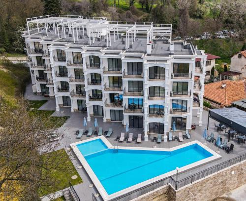 Balchik Hotel | Relax at Hotel Samara: Oceanfront Retreat with Spa & Pool