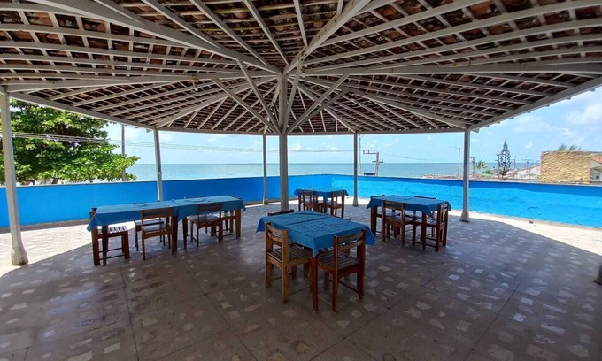 Bairro Novo Hotel | Discover Hotel Samburá: Family-Friendly with Pool & Dining