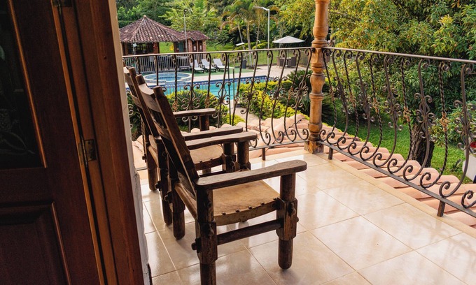 Zona Colonial Hotel | Discover Hotel San Sebastian del Tonusco: Pool, Spa & Dining