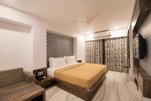 Nathdwara Hotel | Accessible Comfort at Hotel Sanmukh By Adamo - 8/10 Rating