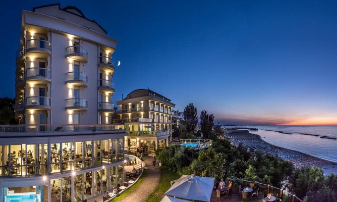 Gabicce Mare Hotel | Relax at Hotel Sans Souci: 4-Star Oceanfront Escape