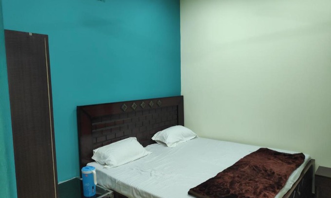 Kanpur Hotel | Budget-Friendly Hotel Sant Residency: Rated 9/10, Family Welcome