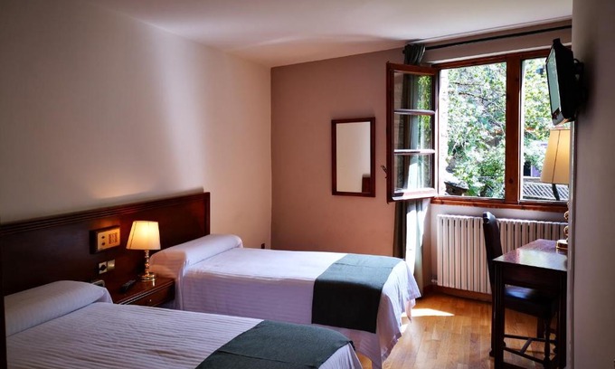 Ordino Hotel | Discover Hotel Santa Bàrbara De La Vall D'ordino