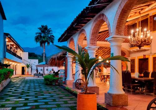 Zona Colonial Hotel | Discover Hotel Santa Barbara Colonial in Beautiful Santa Fe