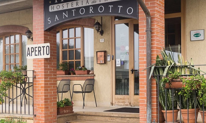 Santarello Hotel | Discover Hotel Santorotto: Family-Friendly with Breakfast!