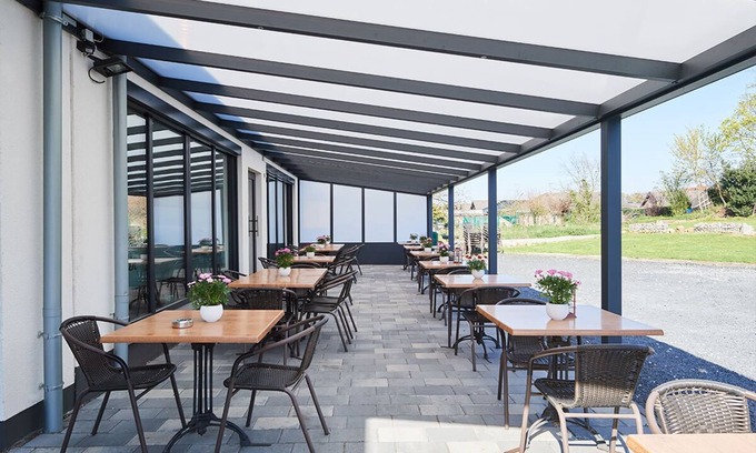 Heinsberg House | Experience Comfort at Hotel Sarah with Great Amenities