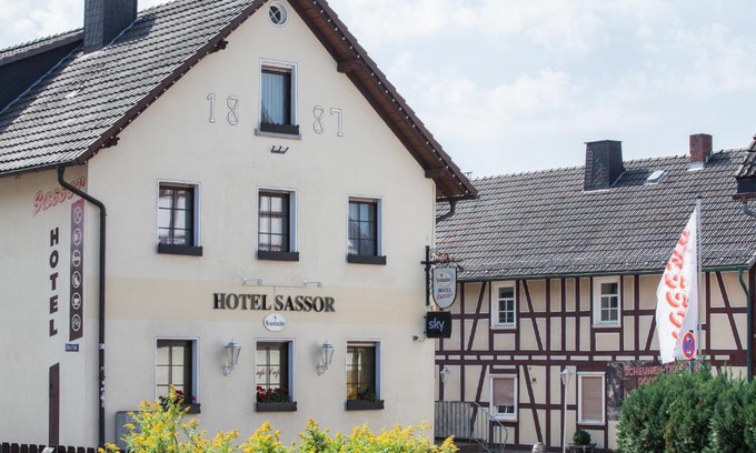 Dodenau Hotel | Discover Comfort at Hotel Sassor - Pet Friendly & Child Safe