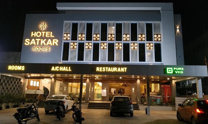 Kalol Hotel | Budget-Friendly Hotel Satkar Chhatral with Breakfast Included