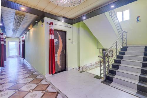 Robertsganj Hotel | Discover Family-Friendly Hotel Satyam Shivam Sundaram