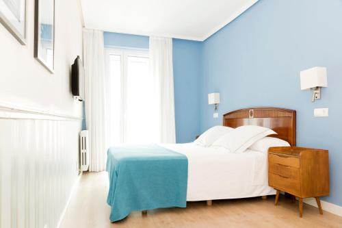 Zaragoza Old Town Hotel | Discover Hotel Sauce: Family-Friendly Stay with Great Reviews
