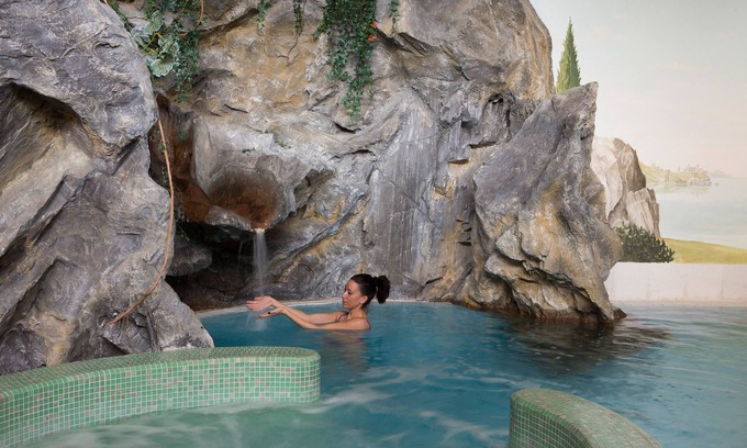 La Villa Hotel | Discover Hotel Savoy: 4-Star Stay with Pool & Spa