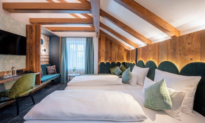 Munchen District Hotel | Discover Hotel Schäfflerwirt: Family-Friendly Retreat