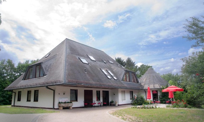 Buttenheim Hotel | Discover Hotel Schuberths am Schloss with Ocean Views
