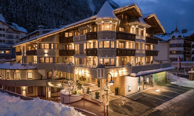 Ischgl Hotel | Discover Hotel Seespitz: 4-Star Getaway with Spa & Dining
