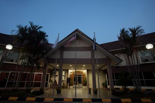 Temerloh Hotel | Discover Hotel Seri Malaysia Temerloh with Pool & Breakfast