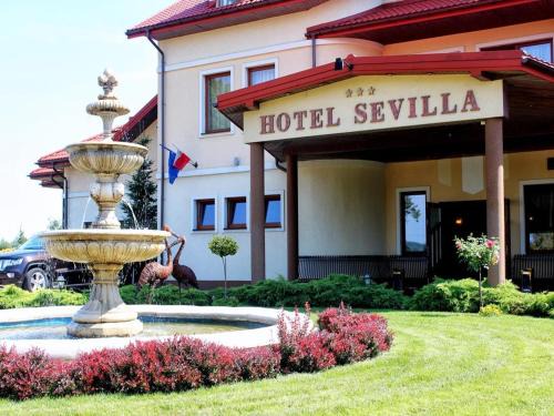 Rawa Mazowiecka Hotel | Budget-Friendly Hotel Sevilla with Breakfast & Hot Tub
