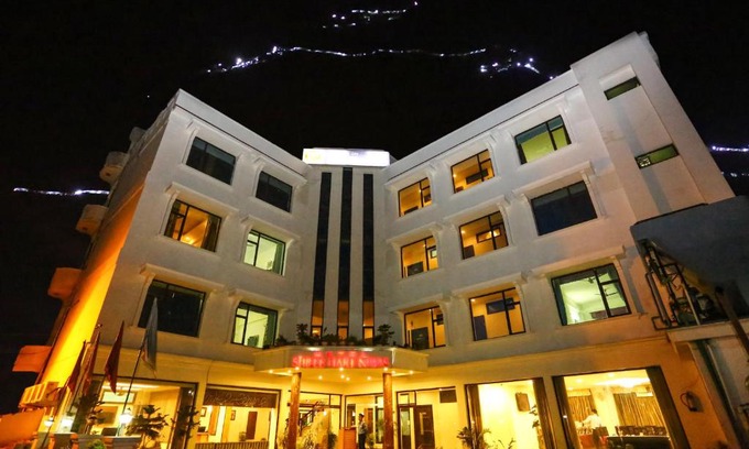 Katra Hotel | Highly Rated Hotel Shree Hari Niwas with Family Amenities