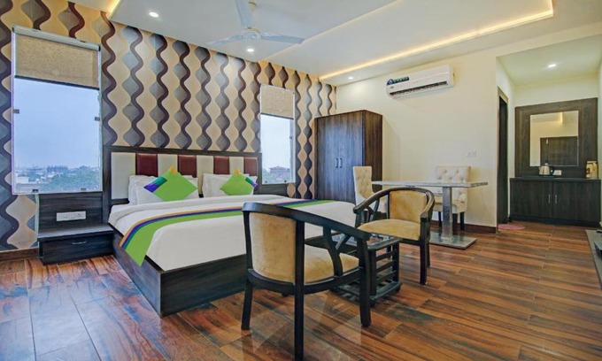 Mathura Hotel | Pet-Friendly Hotel Silverkey Elite - Rated 10/10 by Guests