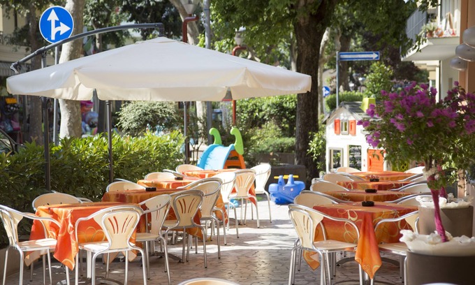 Misano Adriatico Hotel | Relax at Hotel Silvia Misano Adriatico with Spa & Dining