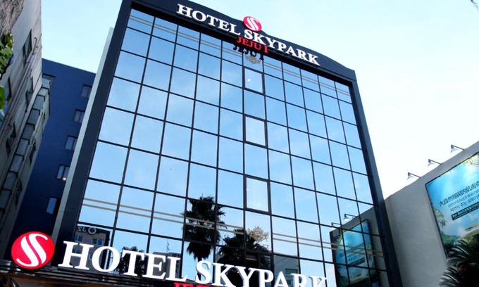 Yeon-dong Hotel | Family-Friendly Comfort at Hotel Skypark Jeju 1