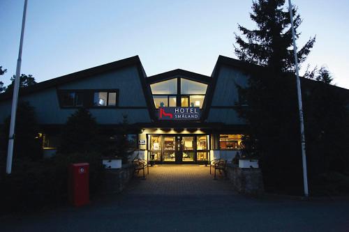 Skillingaryd Hotel | Pet-Friendly Hotel Småland with Hot Tub & Breakfast Included