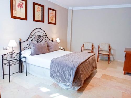 Sanlucar la Mayor Hotel | Discover Hotel Sol Sanlúcar: Family-Friendly Retreat