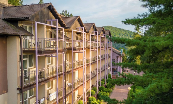 Myczkowce Hotel | Relax at Hotel Solina Resort & Spa with Pool and Spa Access