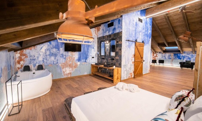 Valderrobres Hotel | Relax at HOTEL SOMNIFABRIK: Top Amenities & 9.2/10 Rated