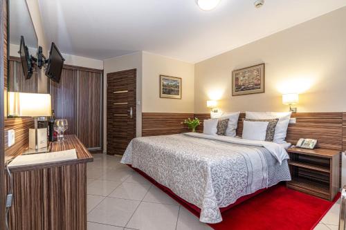 Wieliczka Hotel | Discover Hotel Soray: Family-Friendly Stay with Breakfast