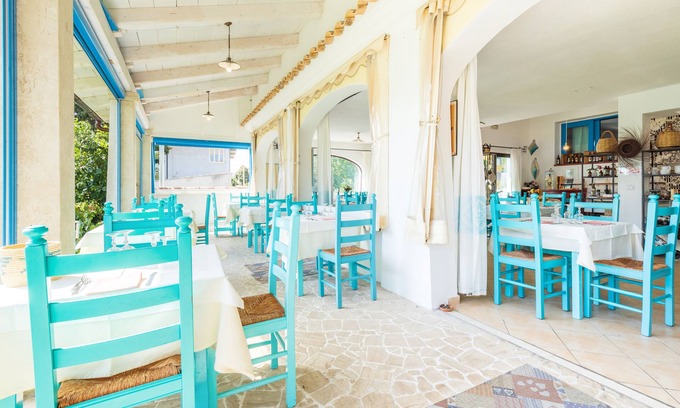 Orosei Hotel | Cozy Hotel Sortale: Ocean Views & Family-Friendly Dining