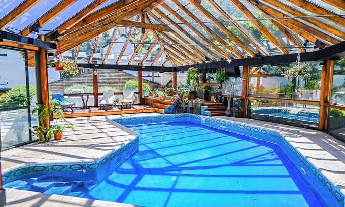 San Martin de los Andes Hotel | Relax at Hotel & Spa La Cheminée: Pool, Hot Tub & More
