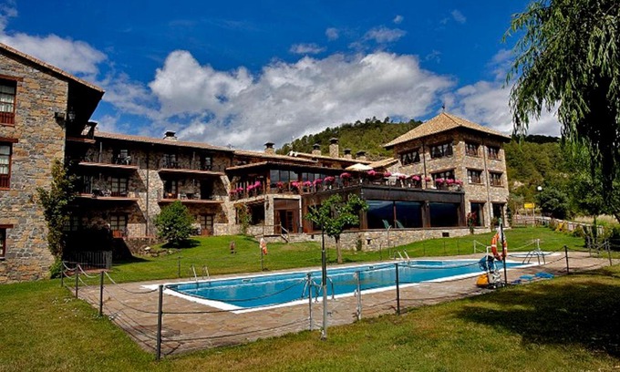 Labuerda Hotel | Discover Hotel & SPA Peña Montañesa with Oceanfront Relaxation