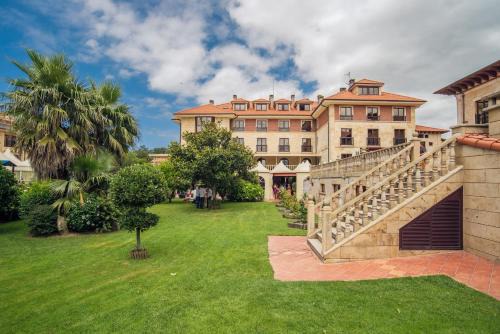Hoznayo Hotel | Relaxing Retreat at Hotel Spa Villa Pasiega with Pool & Spa