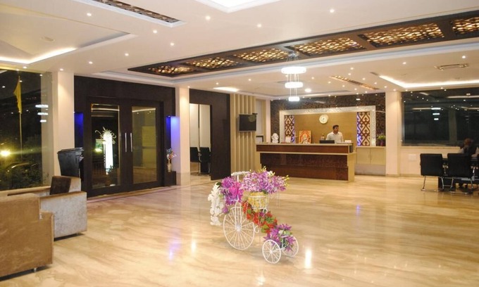 Satna Hotel | Budget-Friendly Hotel Spark Inn with Family Dining & More