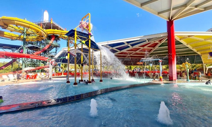 Centro Apartment | Experience Hotel Spazzio diRoma with Waterpark Access!