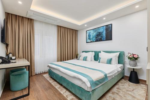 Tivat Hotel | Discover Hotel Splendido Bay: 4-Star Oceanfront Retreat